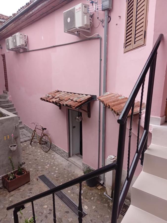 Rooms For Rent Shkoder Exterior photo