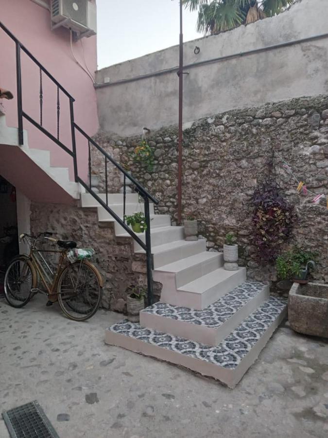Rooms For Rent Shkoder Exterior photo